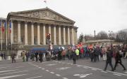 Solidarité avec la Grèce - devant  l'Assemblée 3