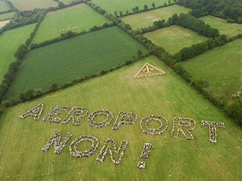 - Notre Dame des Landes : c'est « l'Ayraultport » qu'il faut expulser ! dans - Aéroport Notre Dame Des Landes ndl_fresque_petit_0